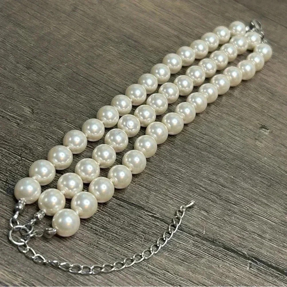 Three Strand Faux Pearls Silver Tone Bracelet - Picture 2 of 2
